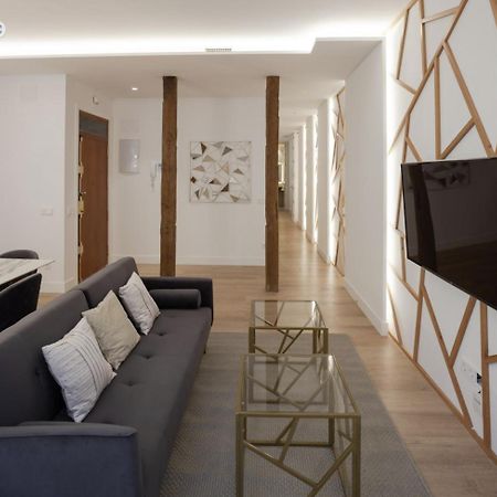 Appartamento Elegant Retreat In City Center Roma Esterno foto
