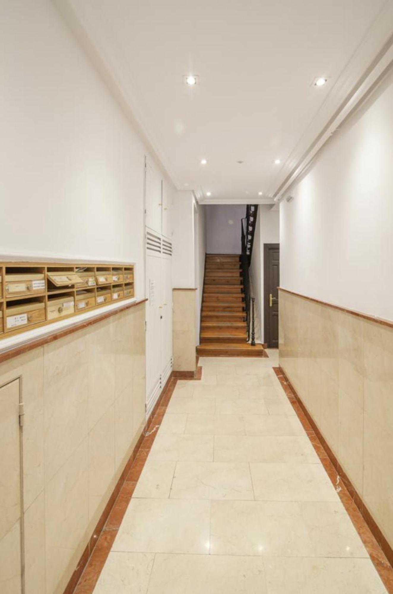 Appartamento Elegant Retreat In City Center Roma Esterno foto